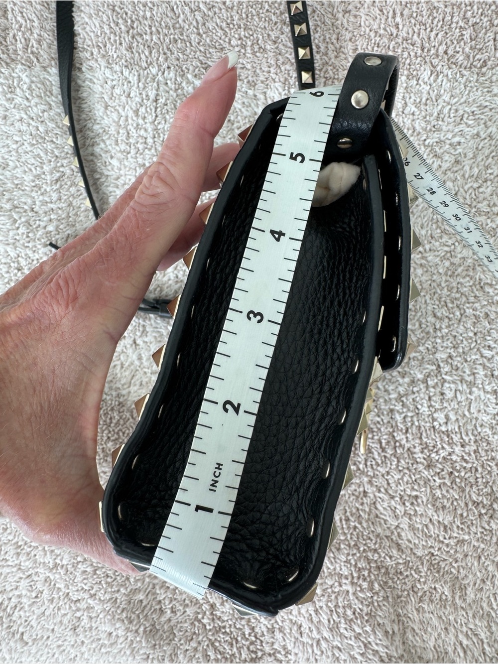 Valentino Garavani Black Leather Rockstud Crossbody Bag with Gold Hardware - Picture 15 of 16